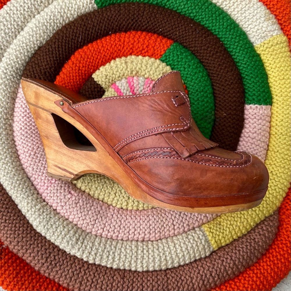 1960’s Kiltie Leather Cut-Out Mules~ - Picture 2 of 6